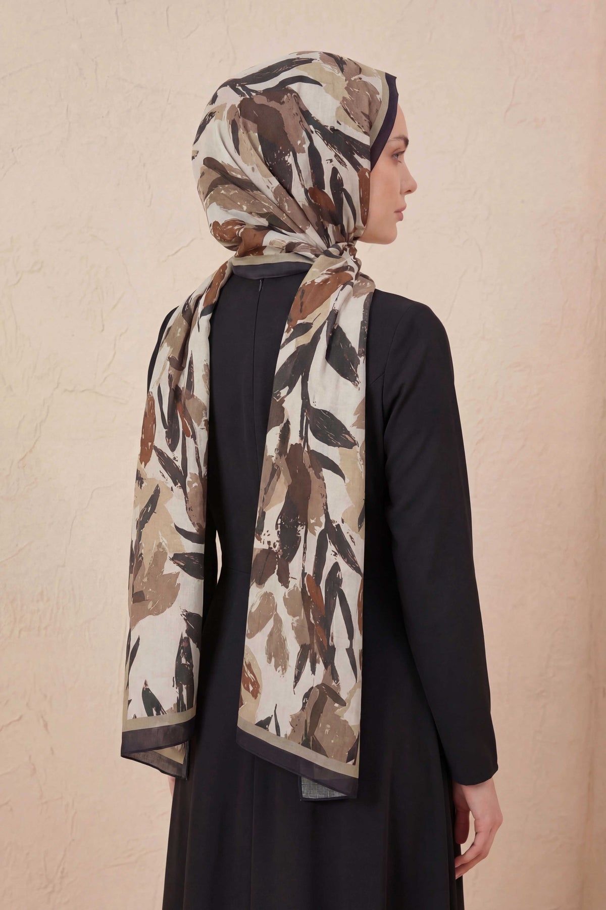 Mia floş krem kahve şal