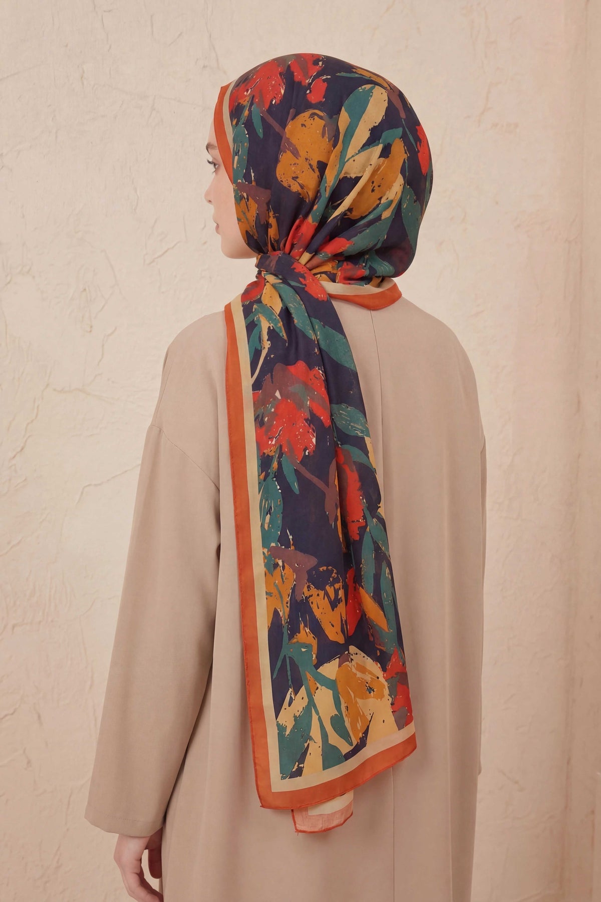 Mia floş safran turuncu şal