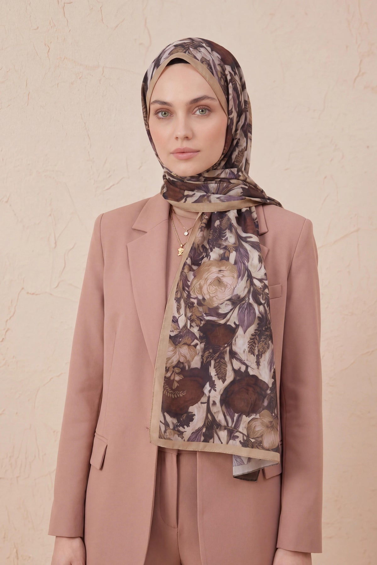 Barbiee lotus hazel bloom şal