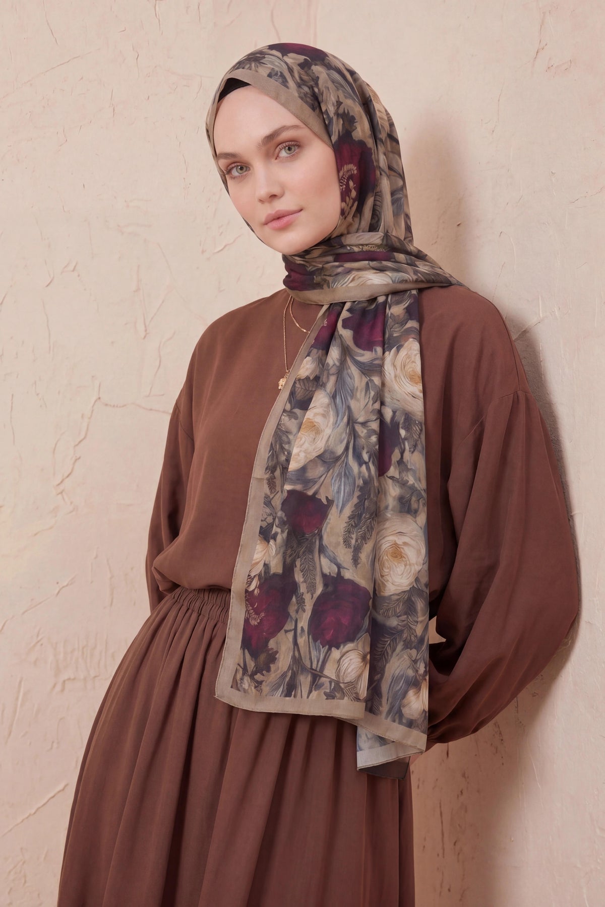 Barbiee lotus damson bloom şal