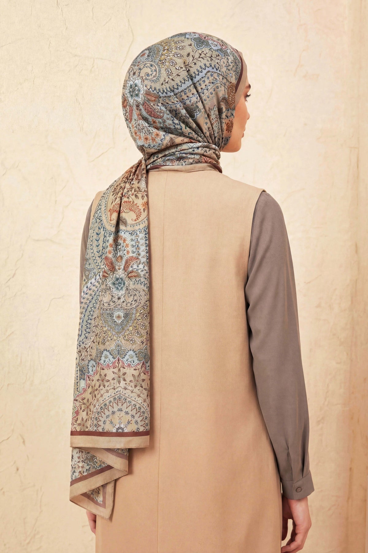 Barbiee etnik vizon bej kahverengi şal