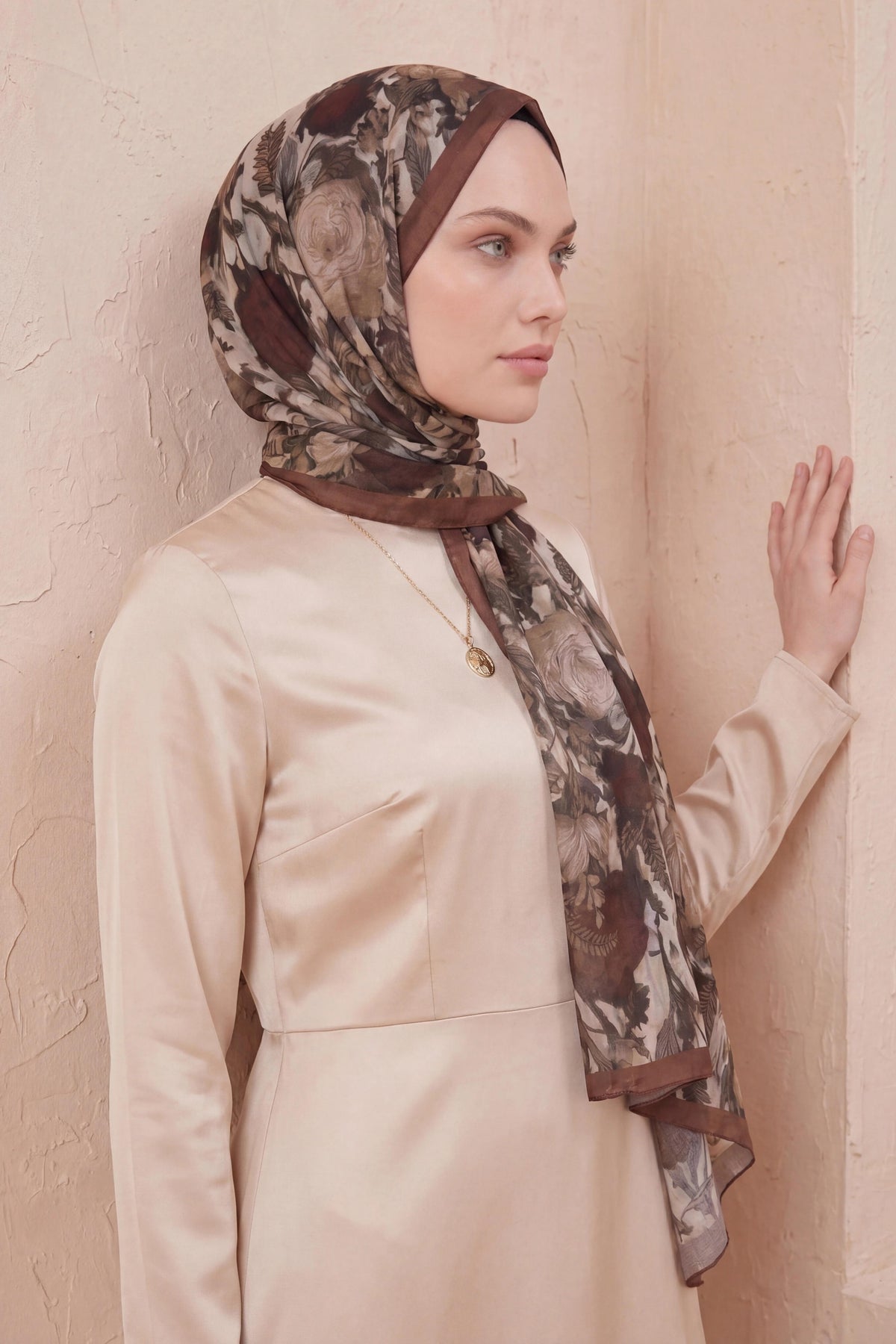 Barbiee lotus mocha bloom şal