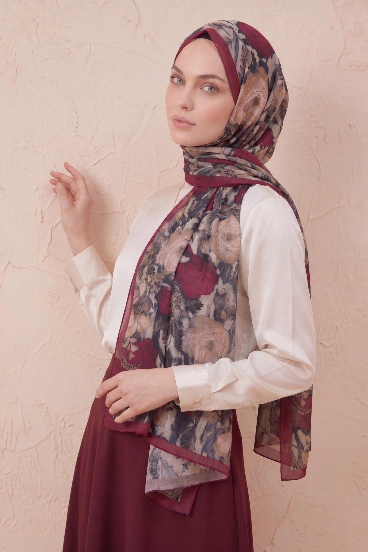 Barbiee lotus claret bloom şal