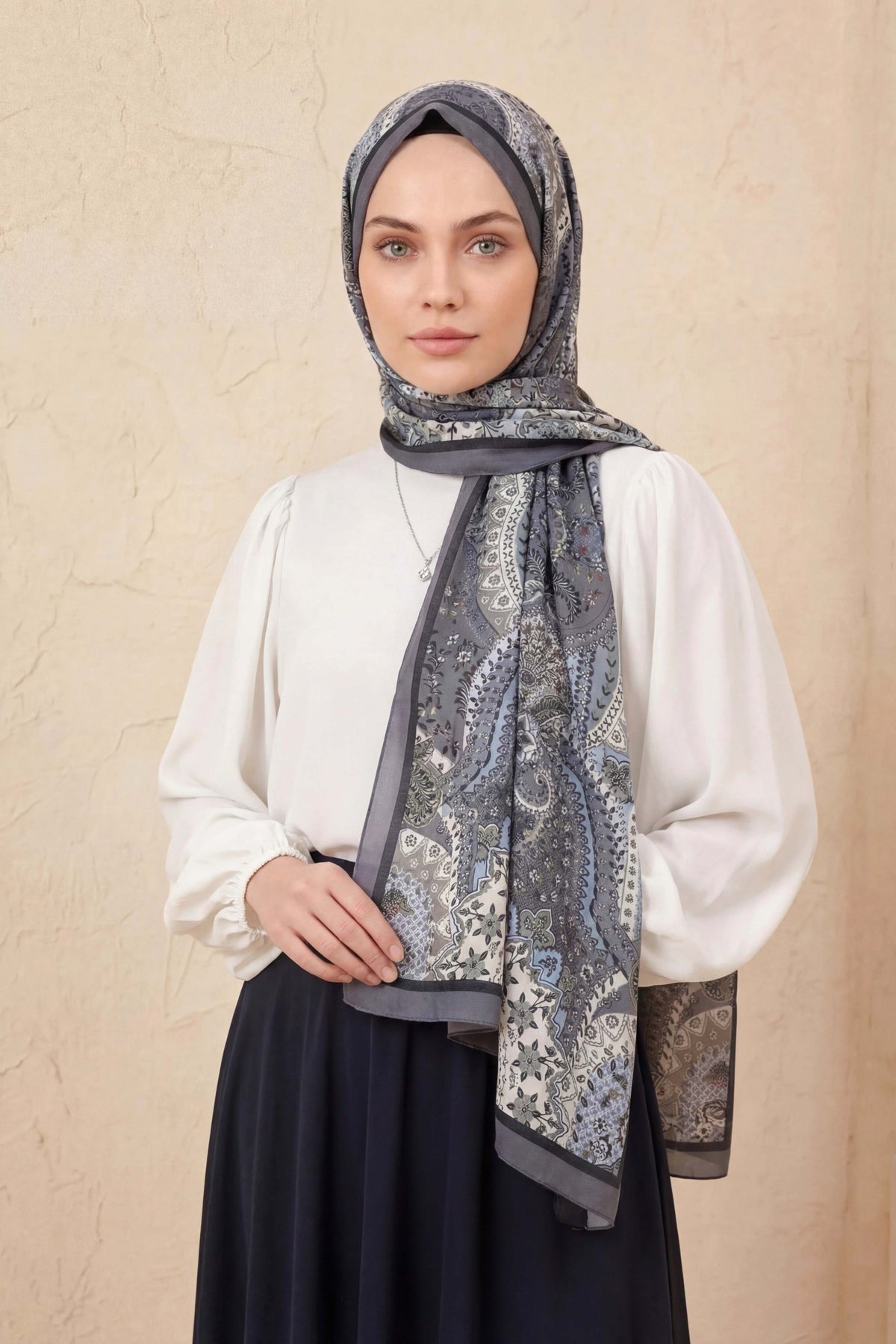 Barbiee etnik kurşun gri şal