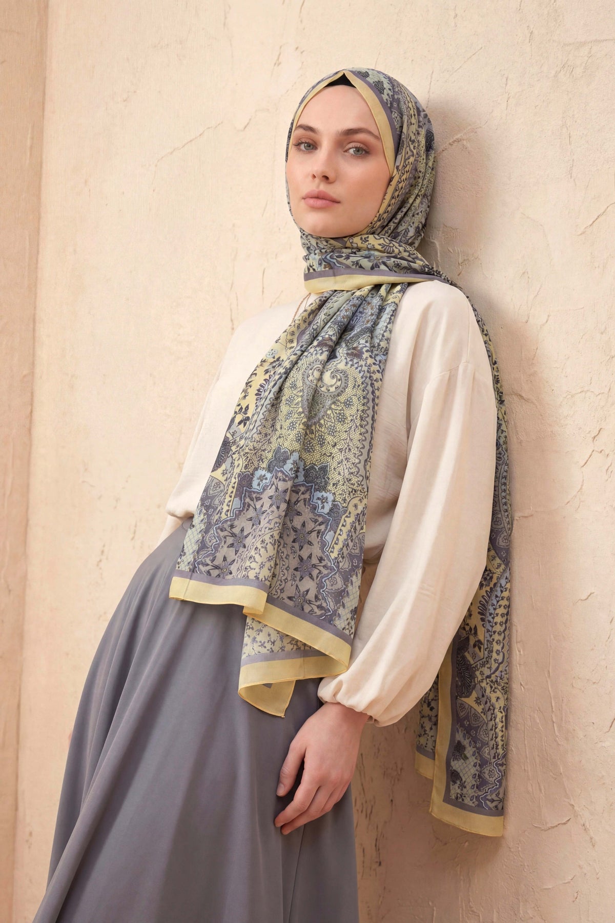 Barbiee etnik sarı gri şal