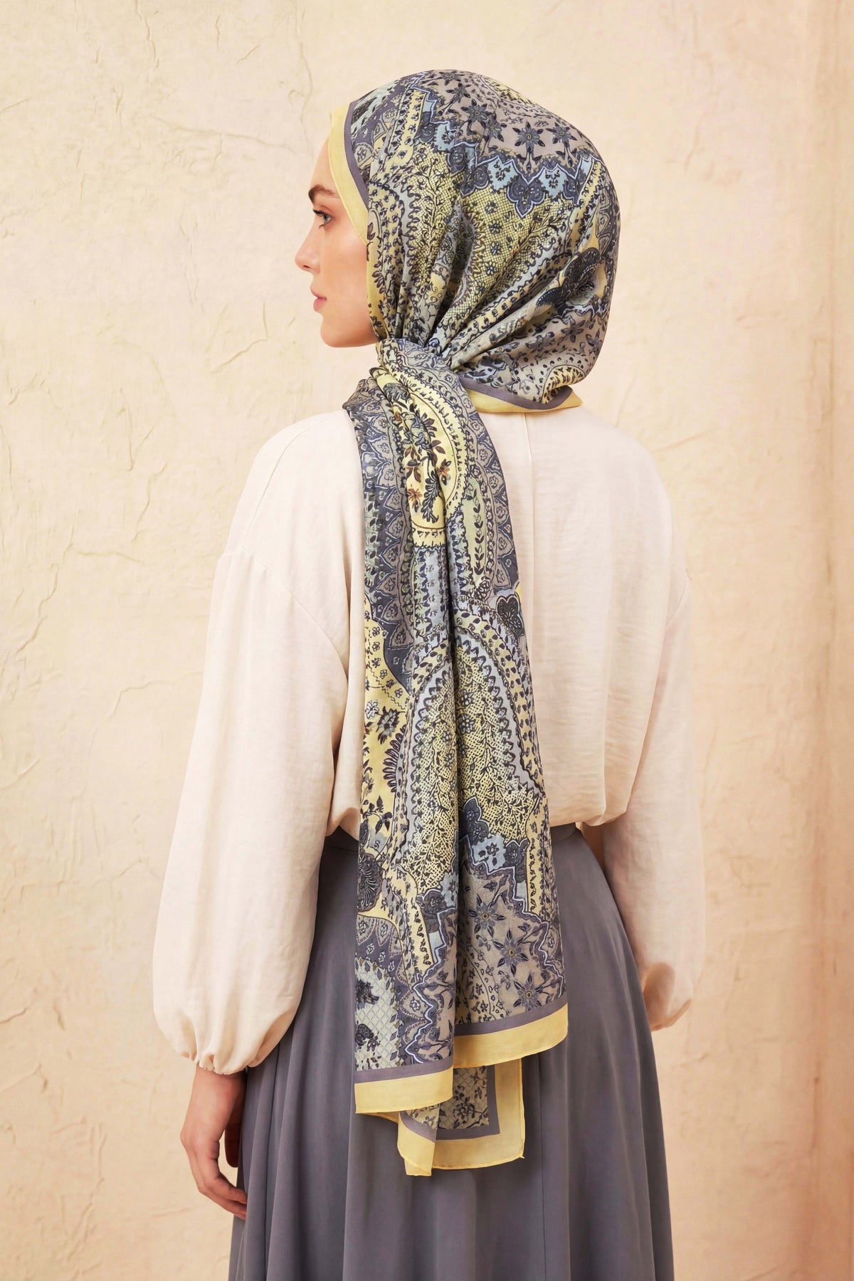 Barbiee etnik sarı gri şal