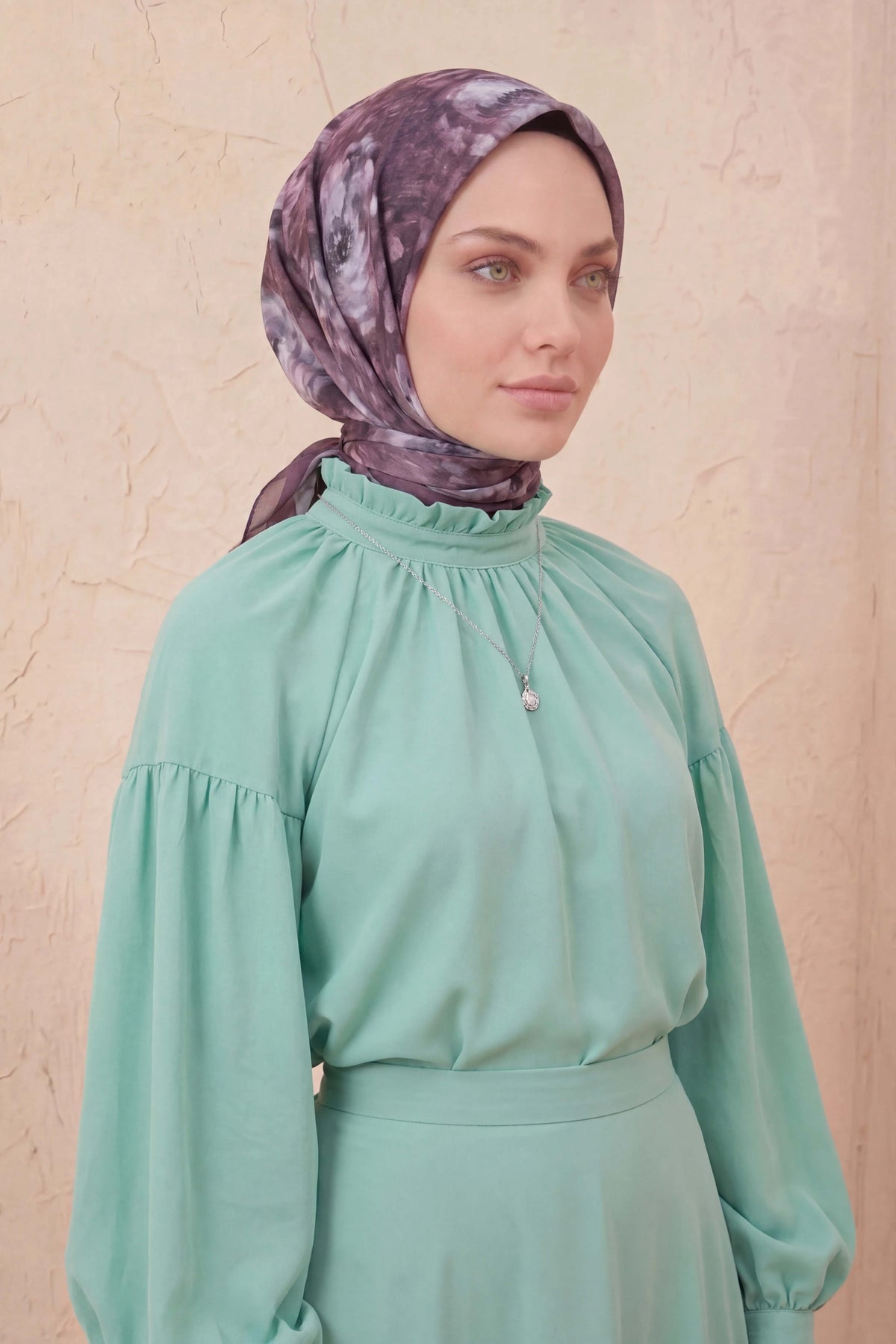 Barbiee batik gül tozlu lila eşarp