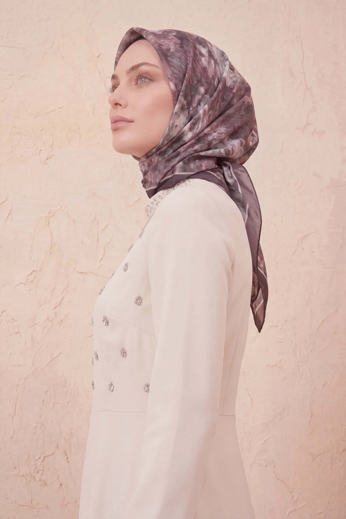 Barbiee batik gül antrasit buğu eşarp