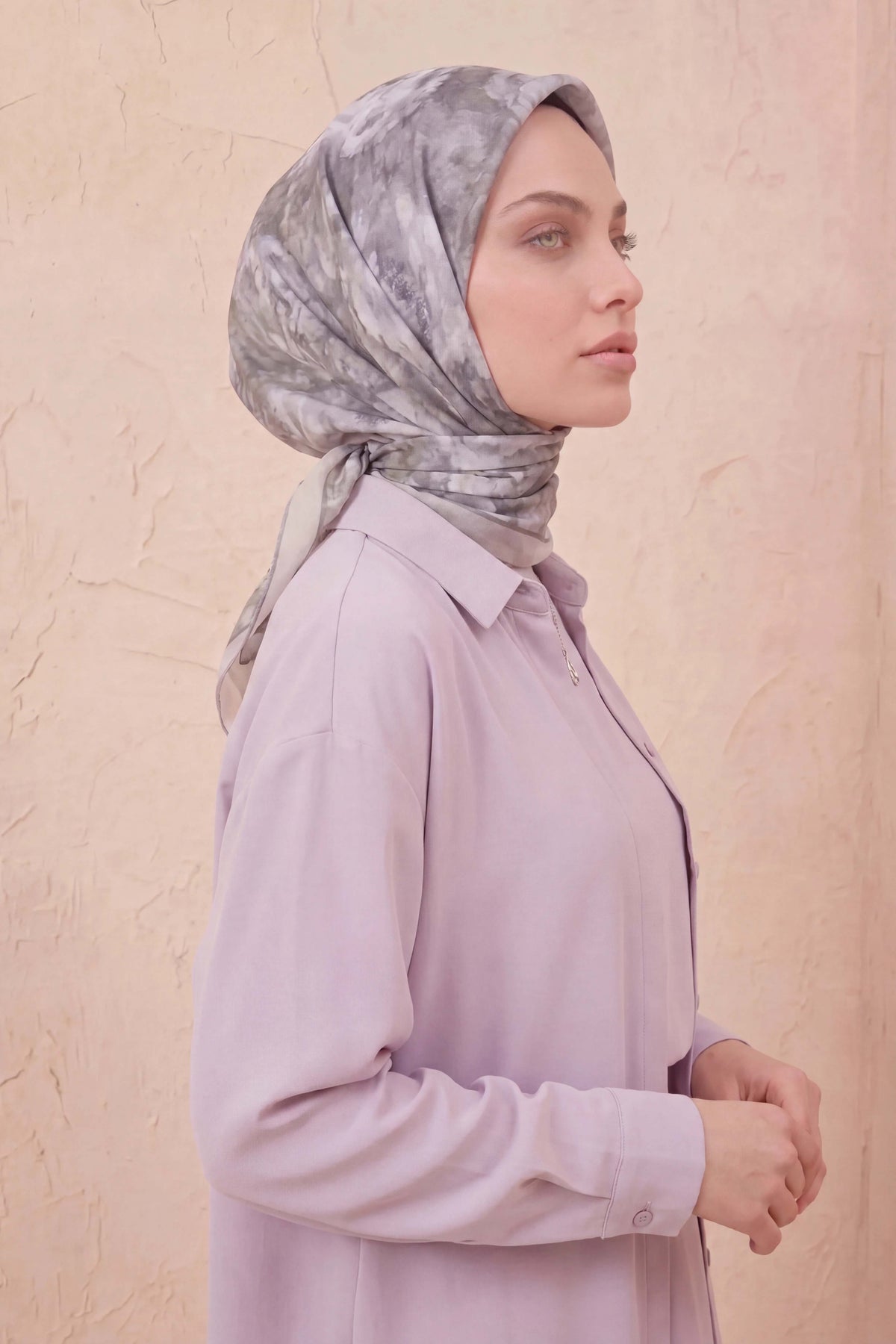 Barbiee batik gül i̇nci bahçesi eşarp