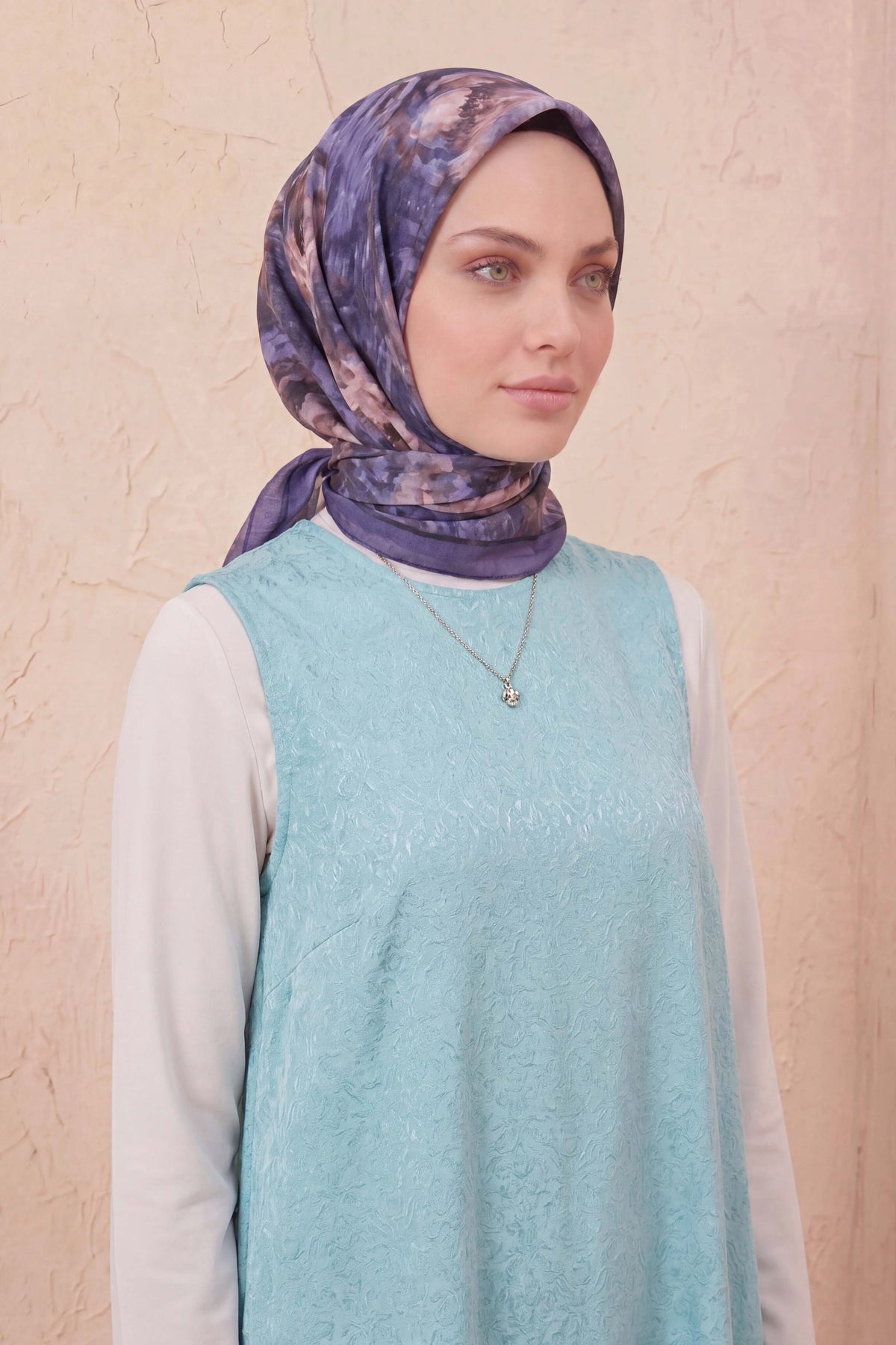 Barbiee batik gül gece moru eşarp