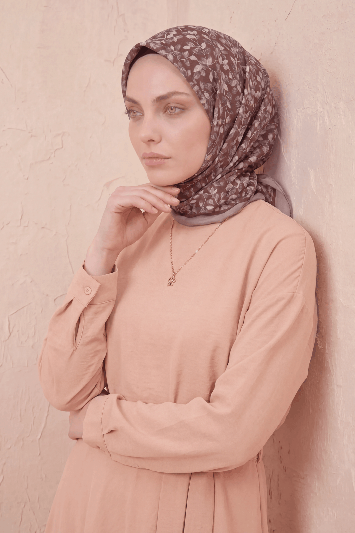 Barbiee zeytin dalı antik gül eşarp