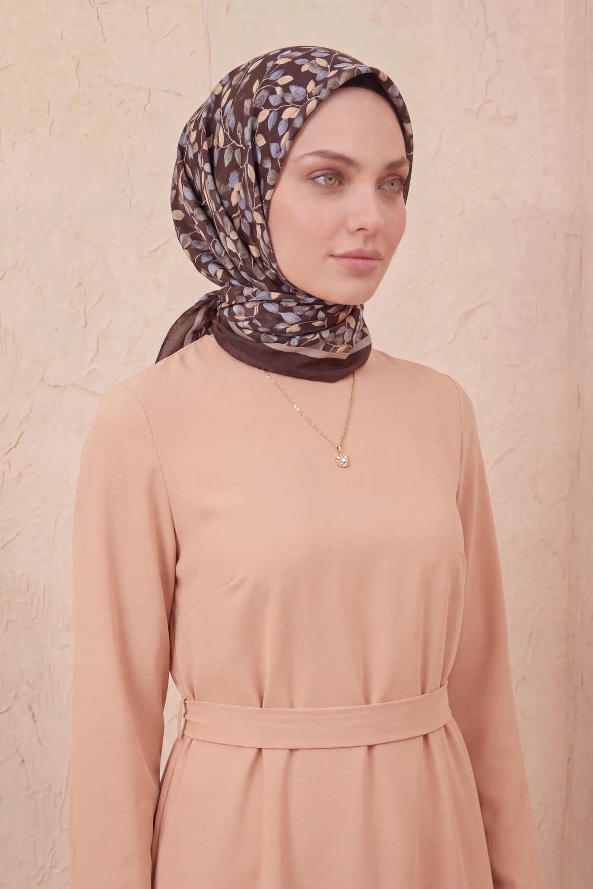 Barbiee zeytin dalı koyu vişne eşarp