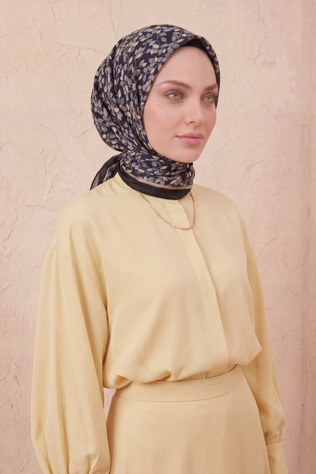 Barbiee zeytin dalı  siyah platin eşarp