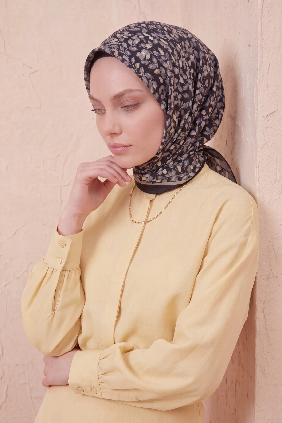 Barbiee zeytin dalı  siyah platin eşarp