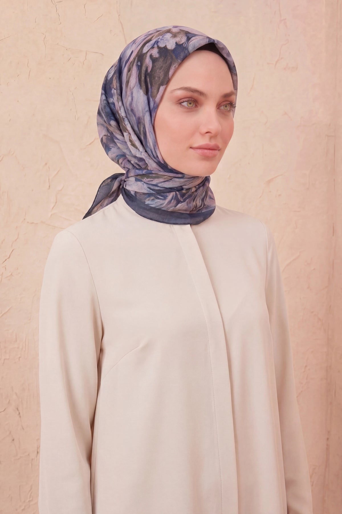 Barbiee aura safir işıltısı eşarp