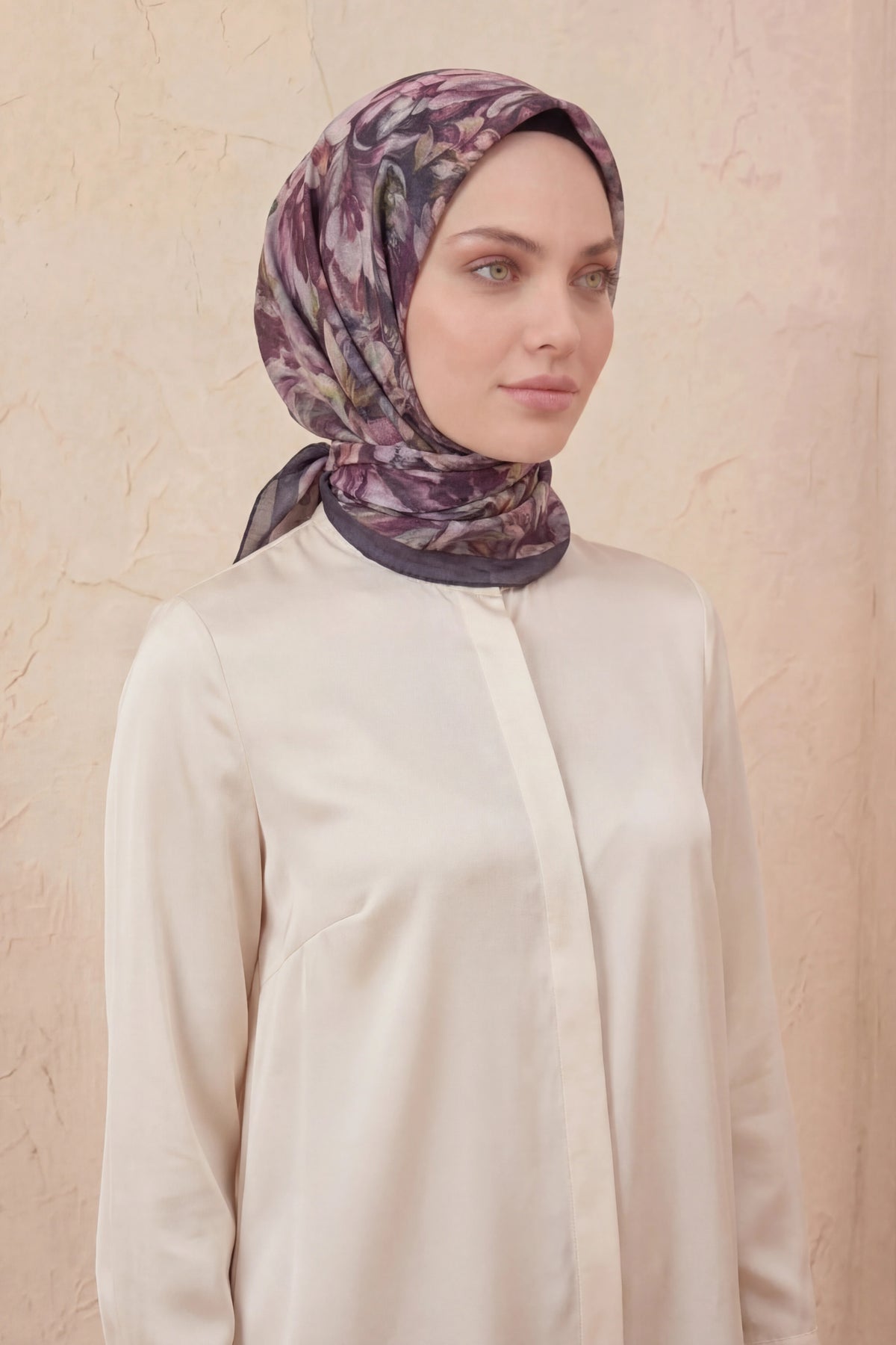 Barbiee aura  füme gül eşarp
