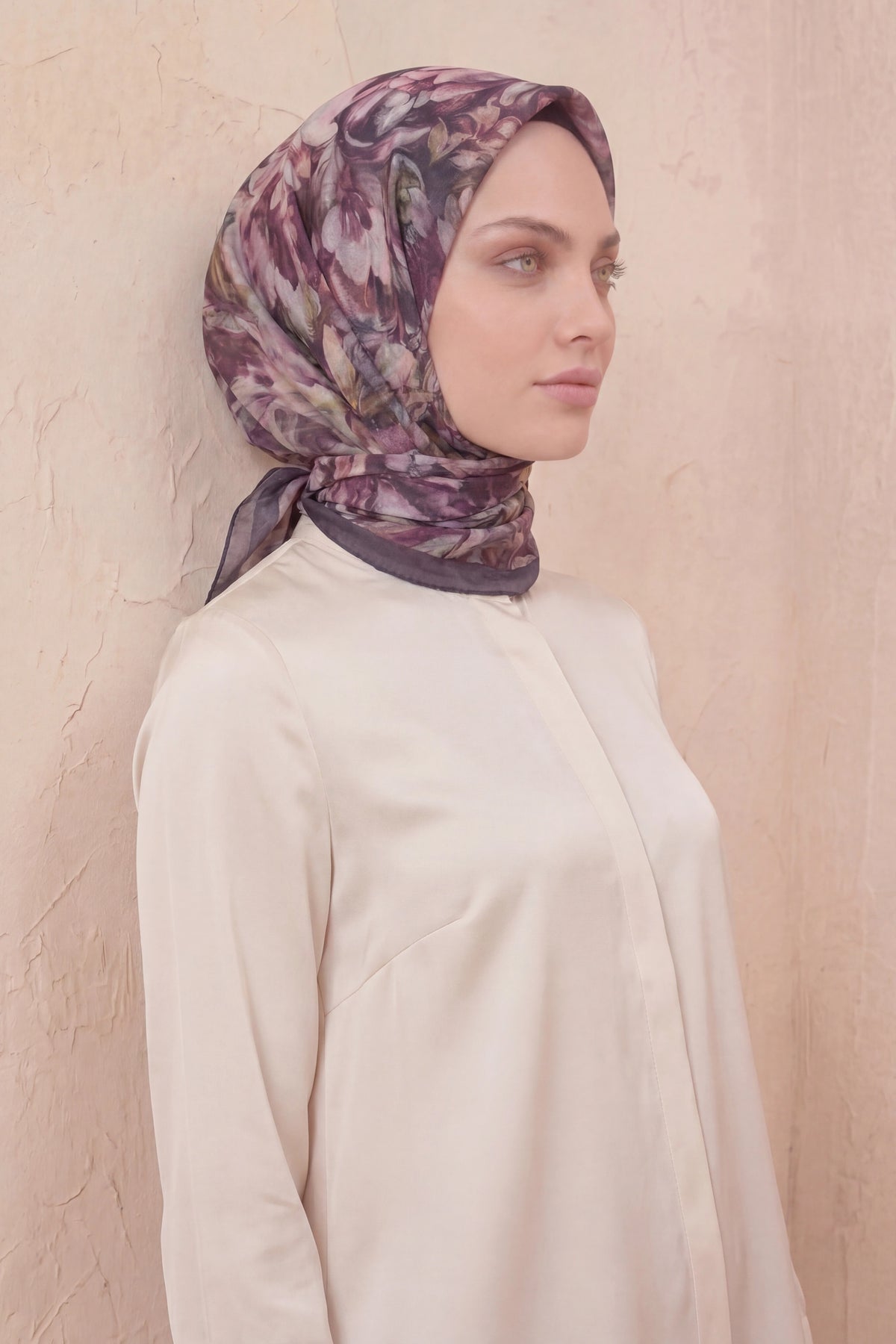Barbiee aura  füme gül eşarp