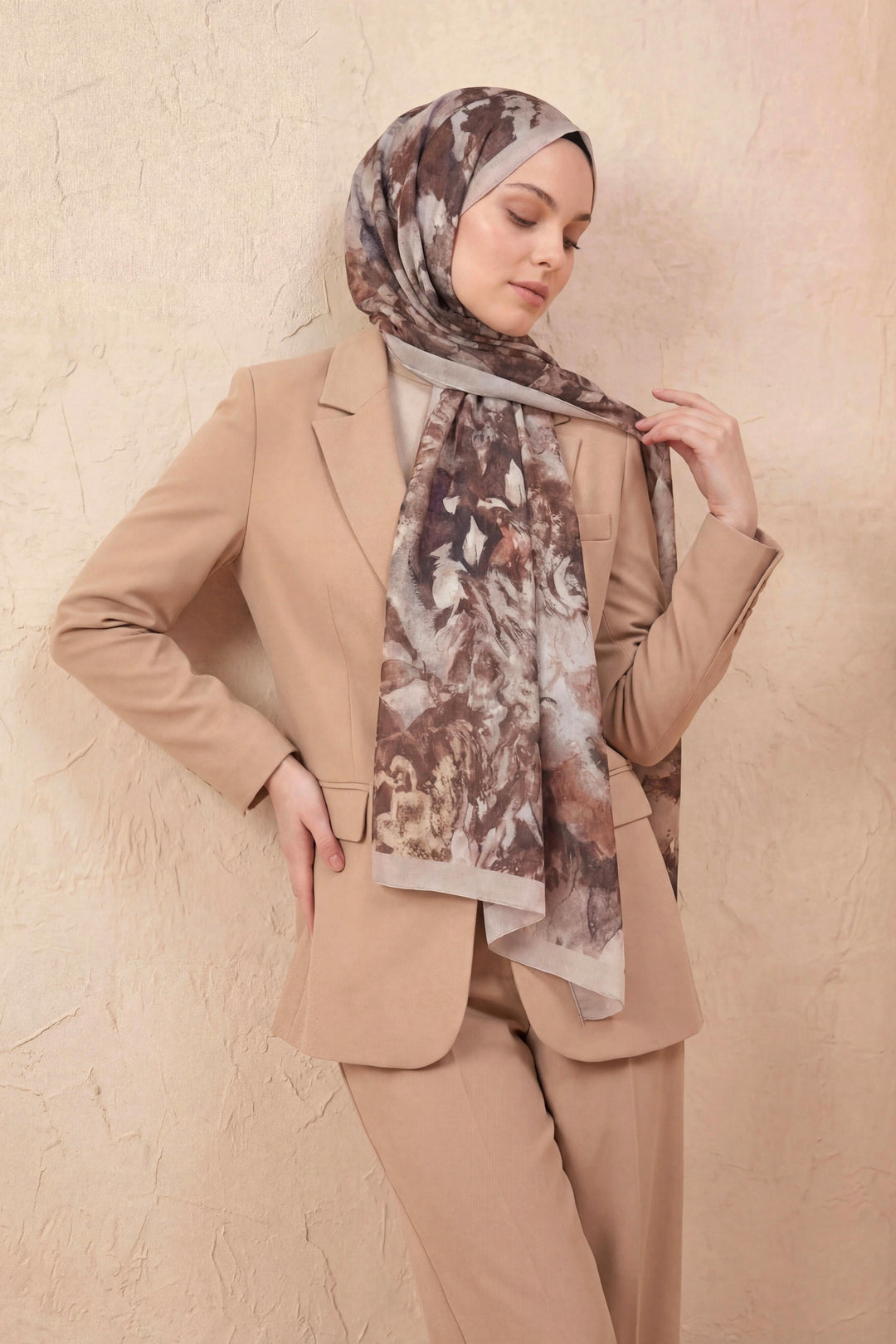 Barbiee Vintage Krem Kahve Şal